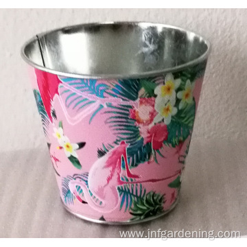 Doodle pattern iron flower bucket